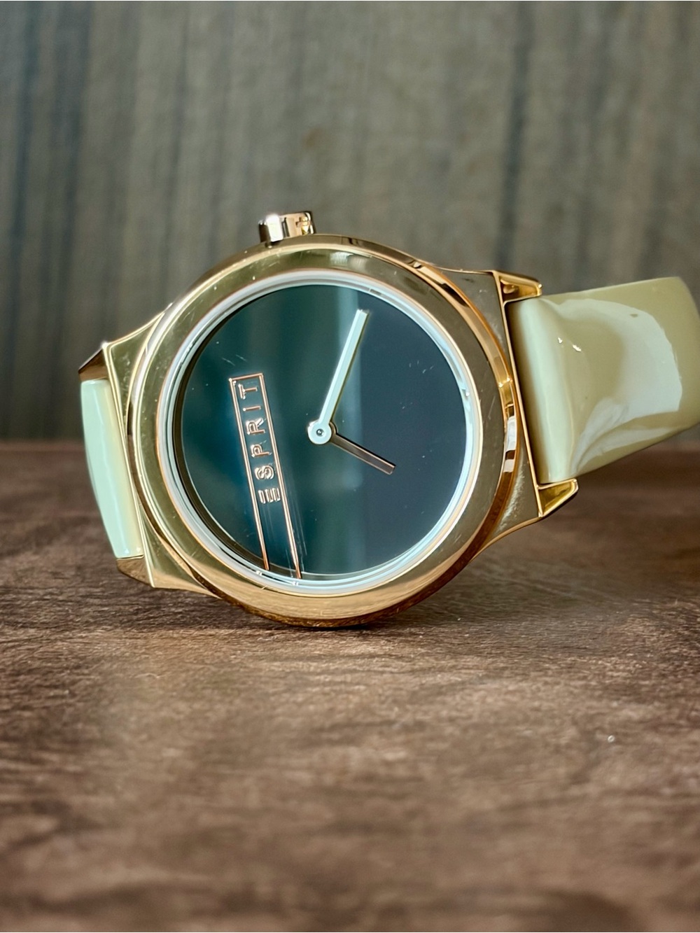 ESPRIT ES1L019L0055 Women's Watch - Brand New / Protective Film Still On